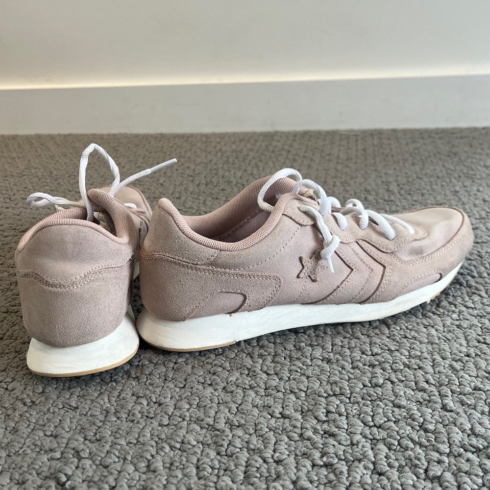 Size 8 Suede Converse Sneaker